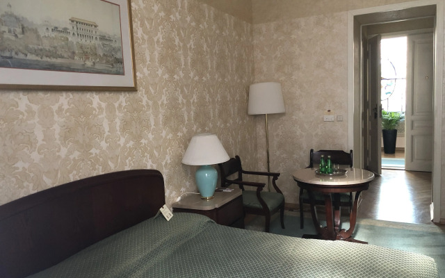 Grand Hotel