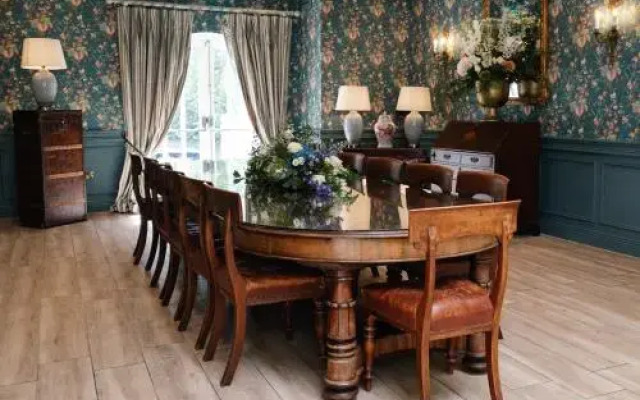 Conyngham Arms Hotel