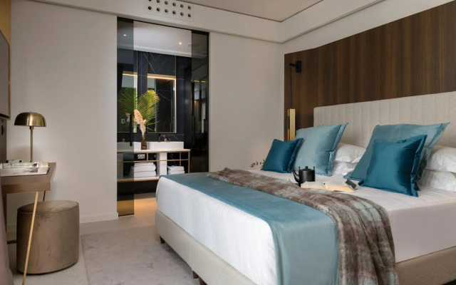 We Me Suite Hotel