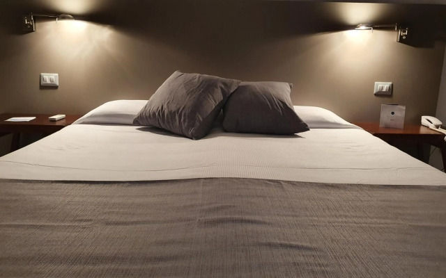 Meli Hotel
