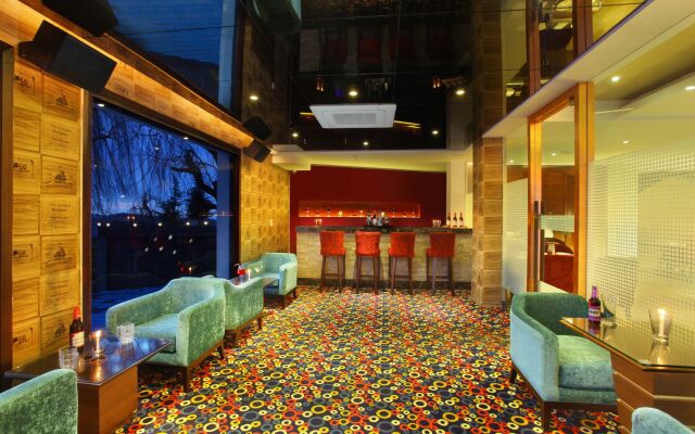 Marigold Sarovar Portico Shimla