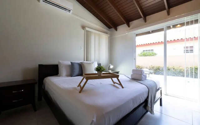 Cozy 1br1ba w Private Pool Patio Close 2 Beach