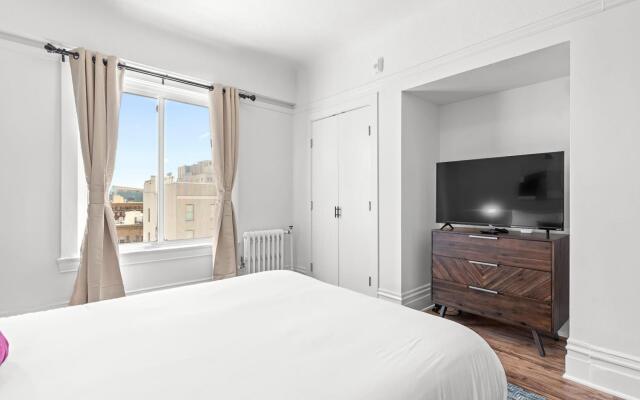 La Monarca Hotel Units 405