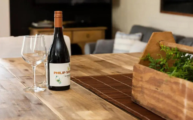 YSG The Edward Townhouse 155 - Steps To Town