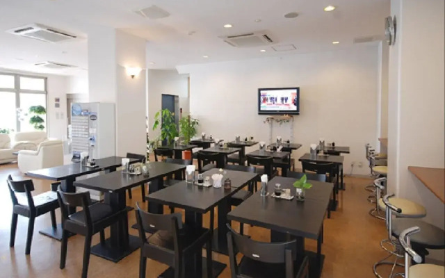 New Station Hotel Premiere