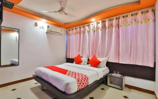Oyo 24921 Hotel Shree