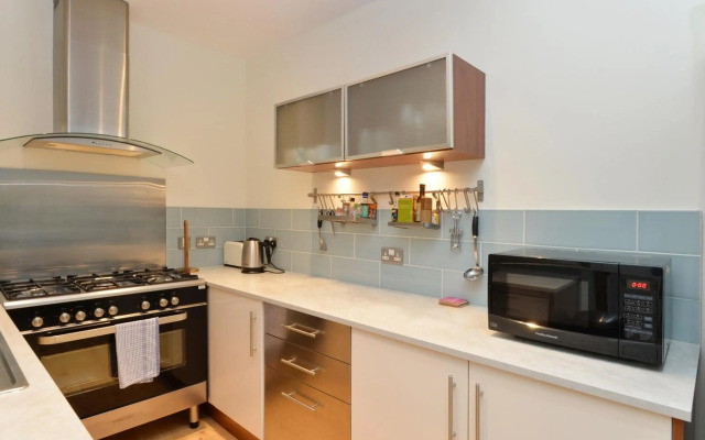 Executive 3 bed in The Meadows