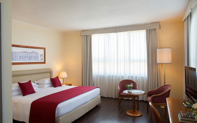 Отель Starhotels Business Palace