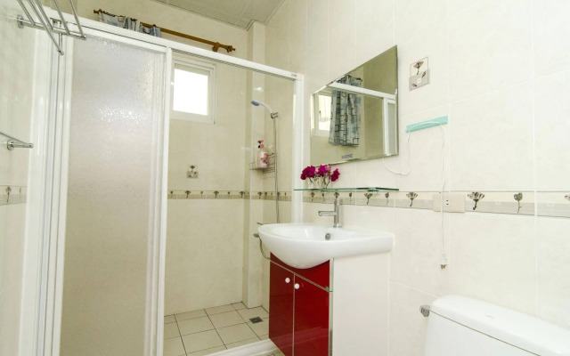 Phoenix Walkway Homestay
