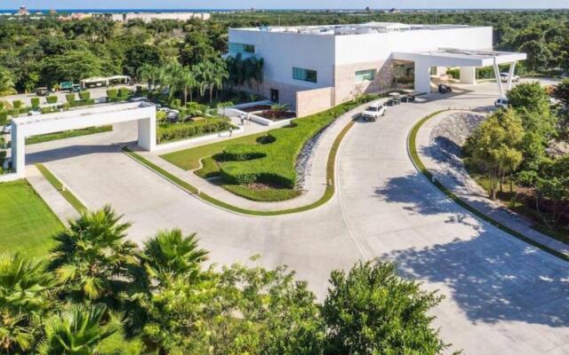 Luxurious Tulum Terrazas 2-bedroom Condominiuml