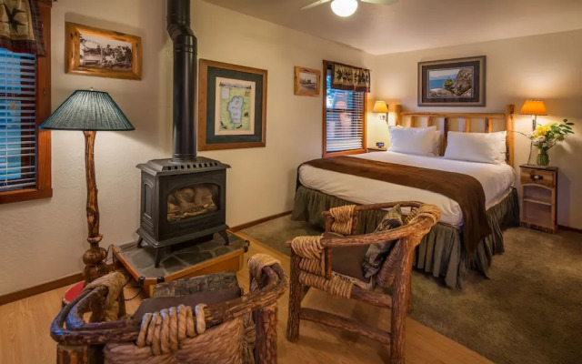Franciscan Lakeside Lodge