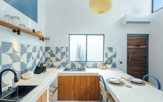 Studio Santorini - 1 BR Loft in Canggu