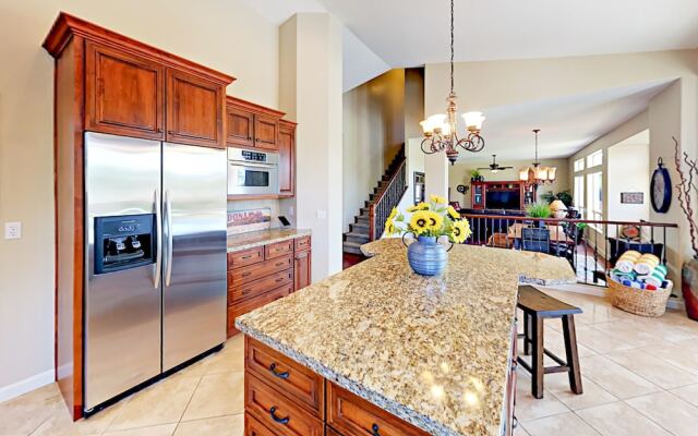 E Sandia Circle - 5 Br Home