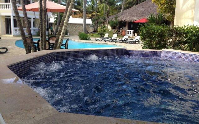 Las Canas Beach Retreat