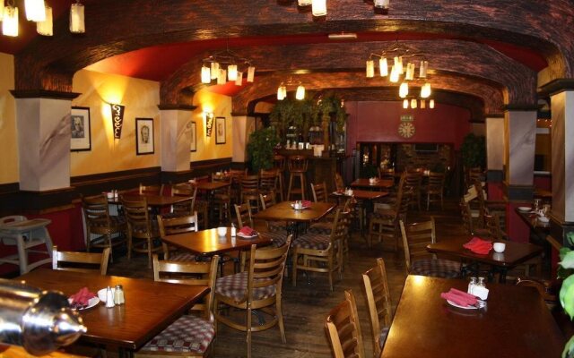 The Roundabout Inn