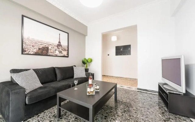 K&D Modern Apartment in Athens