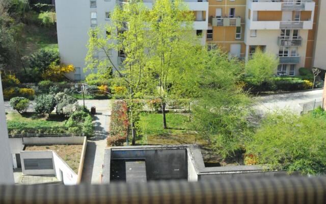 Beausoleil Studio Metro Paris Sud