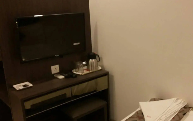 OYO 8690 Hotel Kalpana Elite