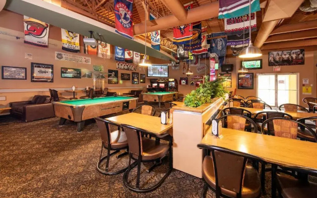 Dunvegan Inn and Suites