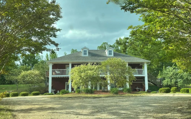 Country Music B&B Studios