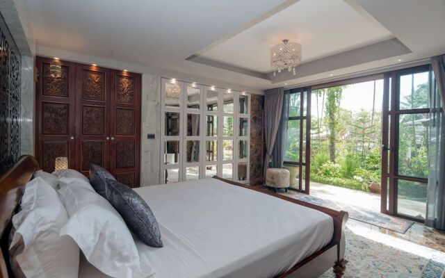 Classy 4-BR Seaview Villa at Surin Beach