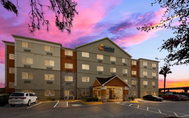 Comfort Inn & Suites