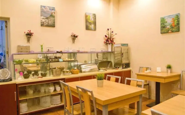 GreenTree Inn Express Shandong Dezhou Lingcheng District Fuxing Street Bus Station.