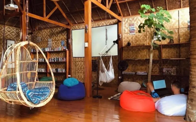 Nautilus Hostel & Hammocks