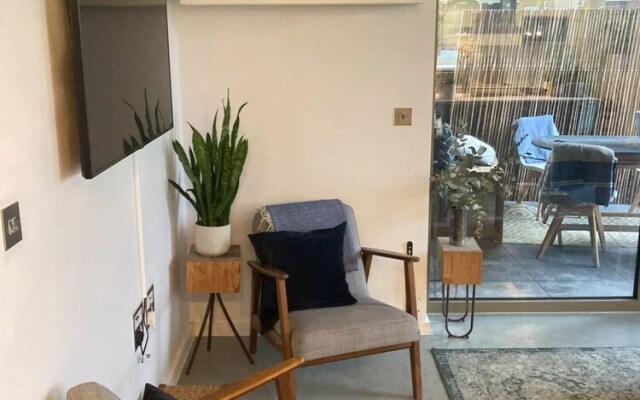 Pet Friendly 1 Bedroom Apartment in London Fields