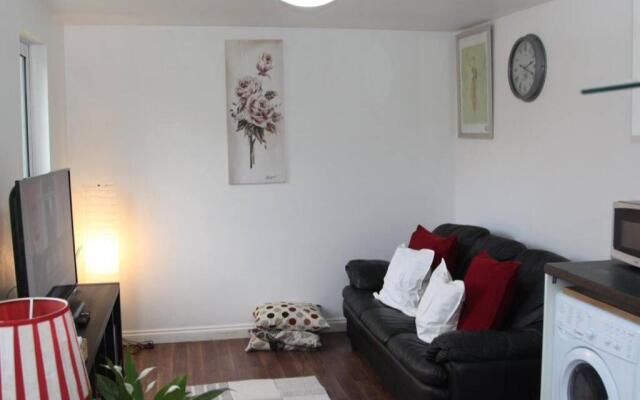 Cosy London holiday Home (Near O2 arena)