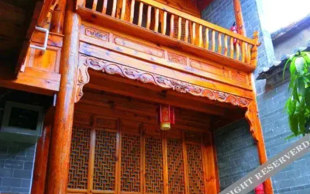 Jianshui Yanqitang Private Courtyard Inn (Jianshui Ancient City Small Train Store)