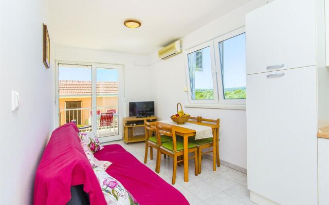 Apartments Kažimir in Necujam - island Solta