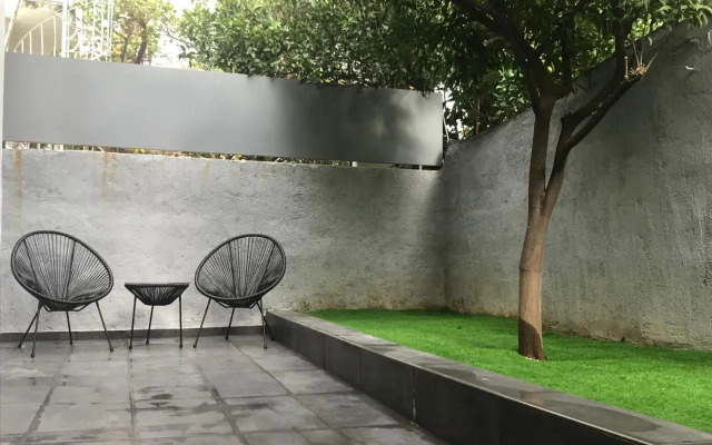 L apartment
