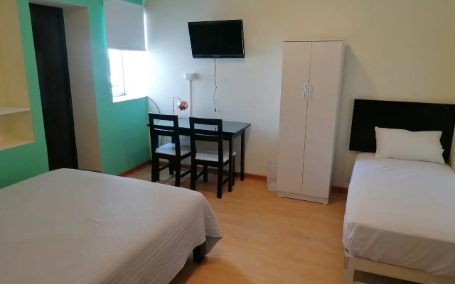 Miraflores Rooms
