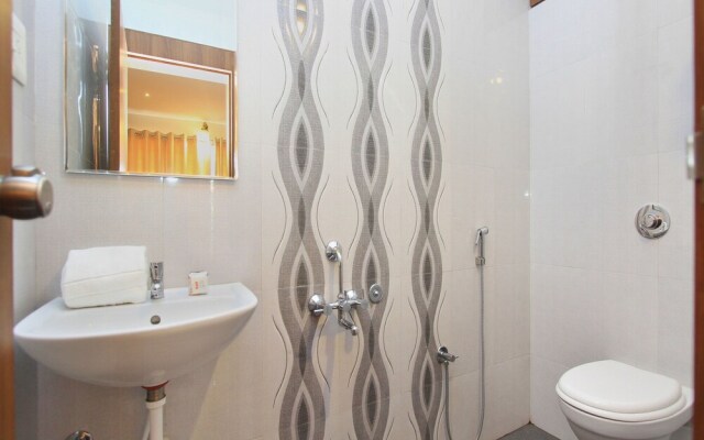 OYO 11960 Hotel Le Citi Inn