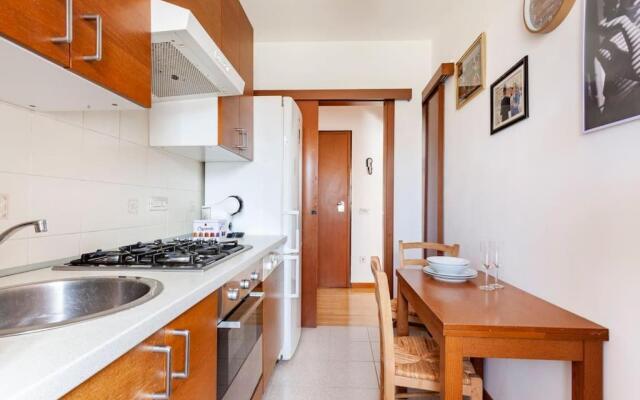 Elegante Suite adiacente Metro, Wifi Netflix