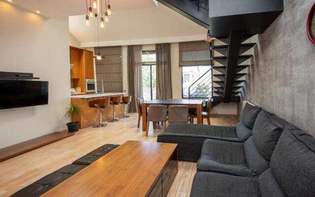 Luxury 4 Bedroom Apartment 2 In The City Center Of Tbilisi