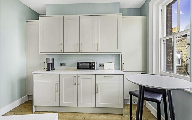 Beautiful Abode In Fulham Broadway