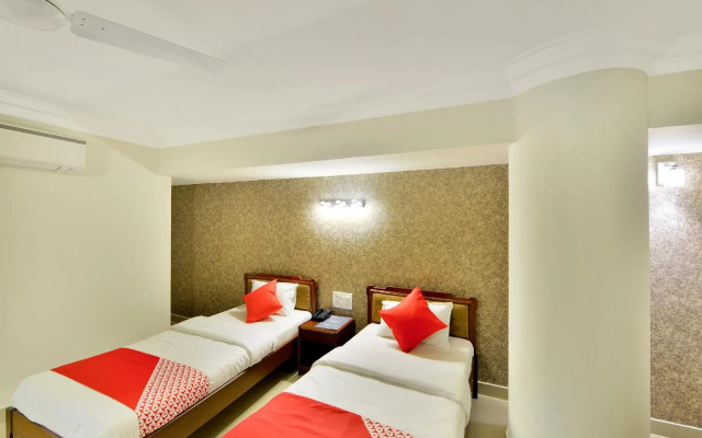 OYO 10197 Hotel Apex