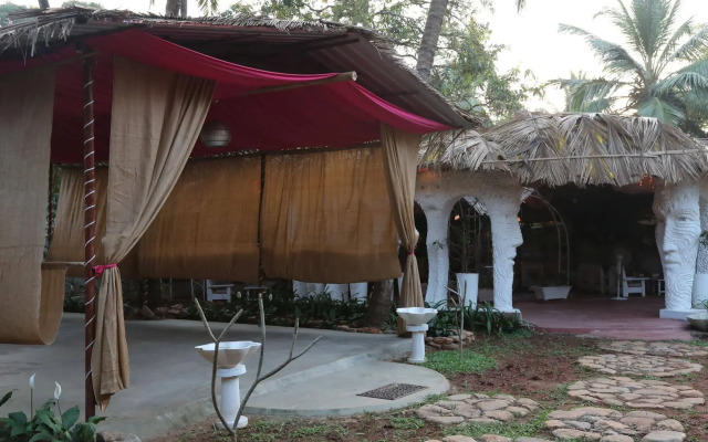 Shantie Shakthi Vagator Resort with Swimming Pool