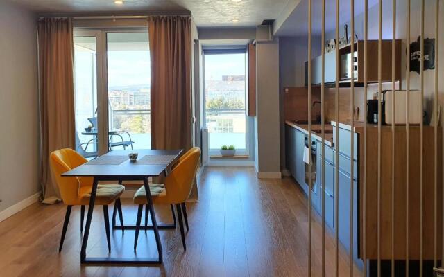 Eriss Studio Suite - OZone building apartment