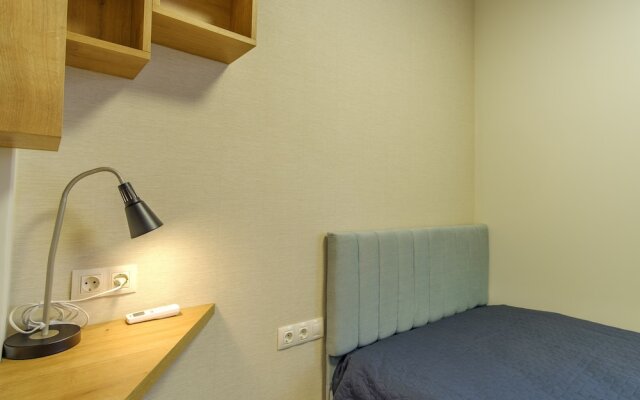 FM Deluxe 2-BDR Apartment - Springtime