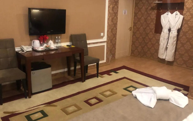 Hotel Inju on Baraeva 9