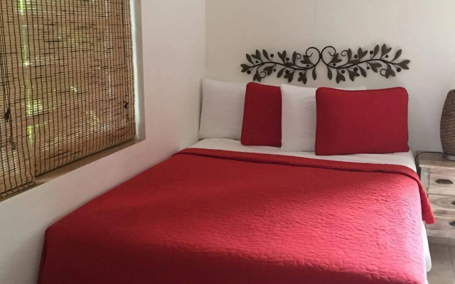 Tres Palmas Inn & Villas