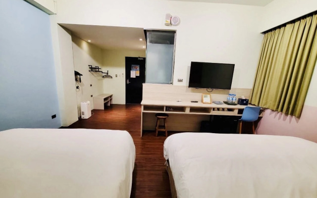 Slow Wow Hot Spring Hotel