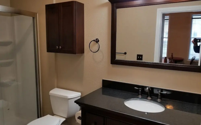 Silver Horseshoe Inn