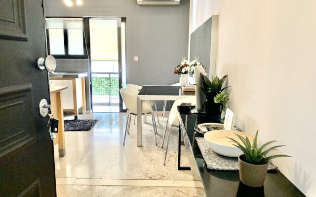 Impeccable 3-bed Apartment in Athens