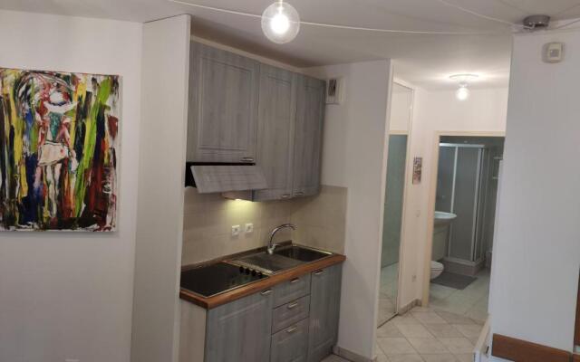 Sharon Apartment in Victoria Beach