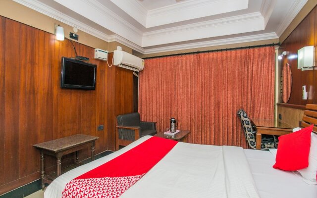 OYO 3778 Hotel Pulkeshi