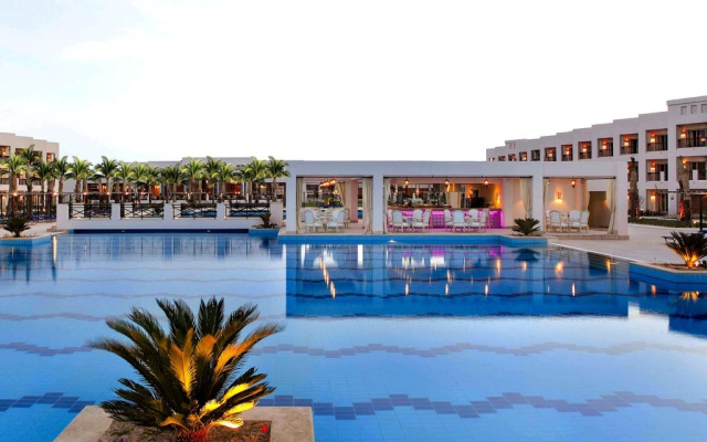 JAZ Elite Crystal, Almaza Bay